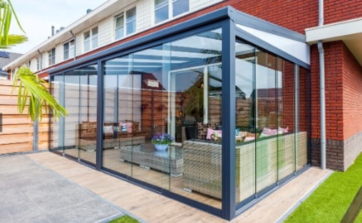 Veranda with glass side walls